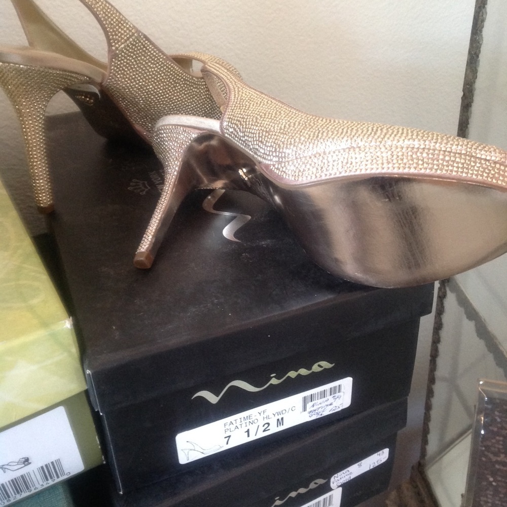 Gold heel sling back - Picture 2 of 5